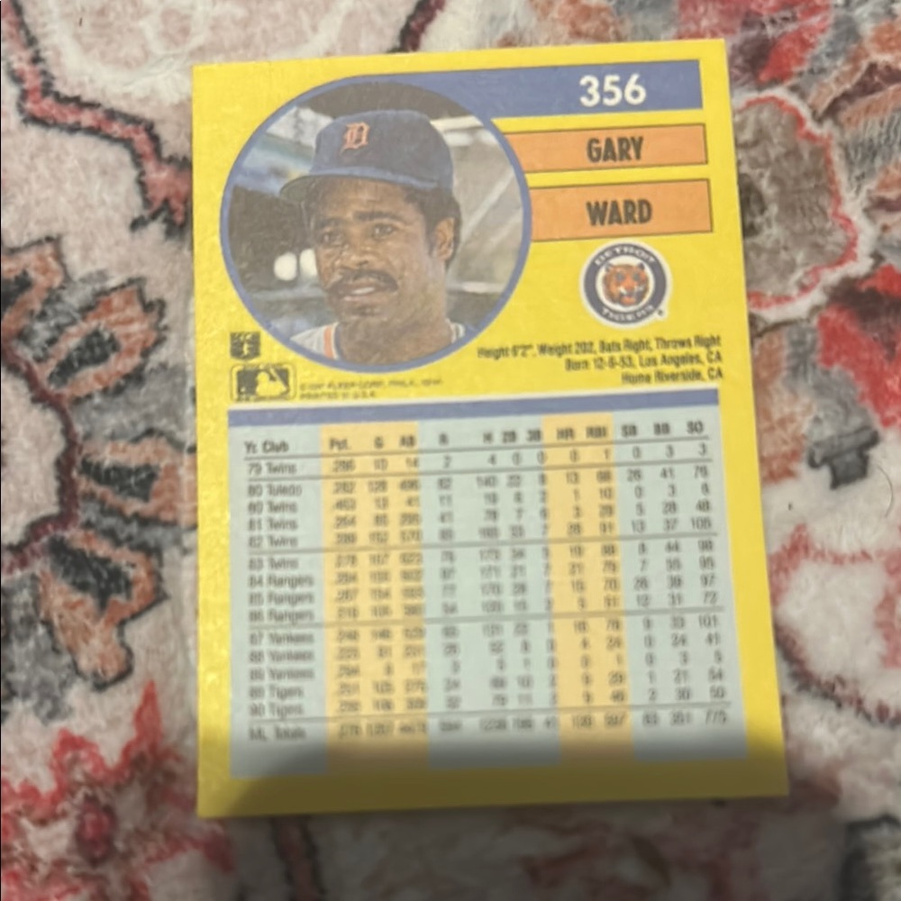 Topps Yellow Baseball Card - Picture 2 of 2